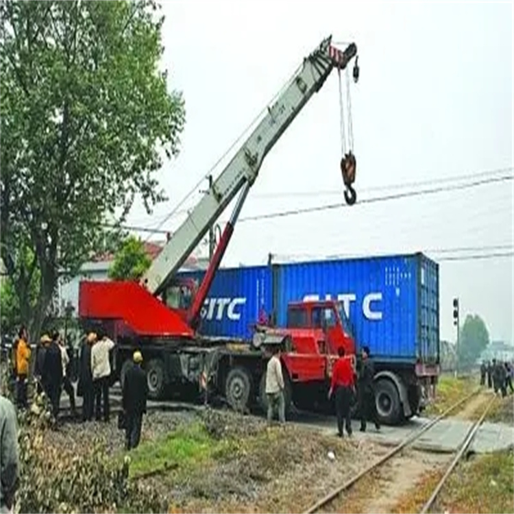 鄱阳县如何快速找到附近的吊车救援公司