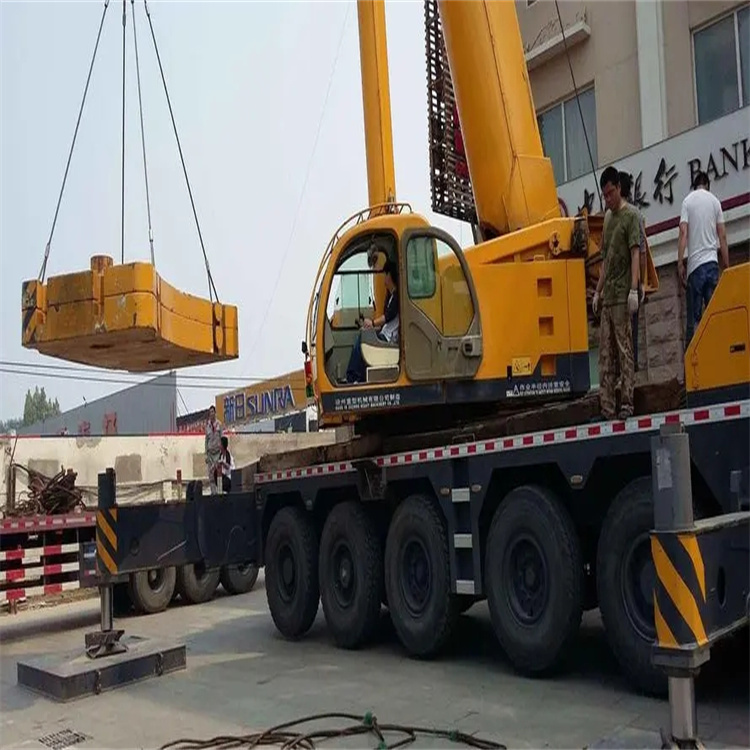 鄱阳县当地吊车出租|机器吊装|75吨|工厂搬迁服务